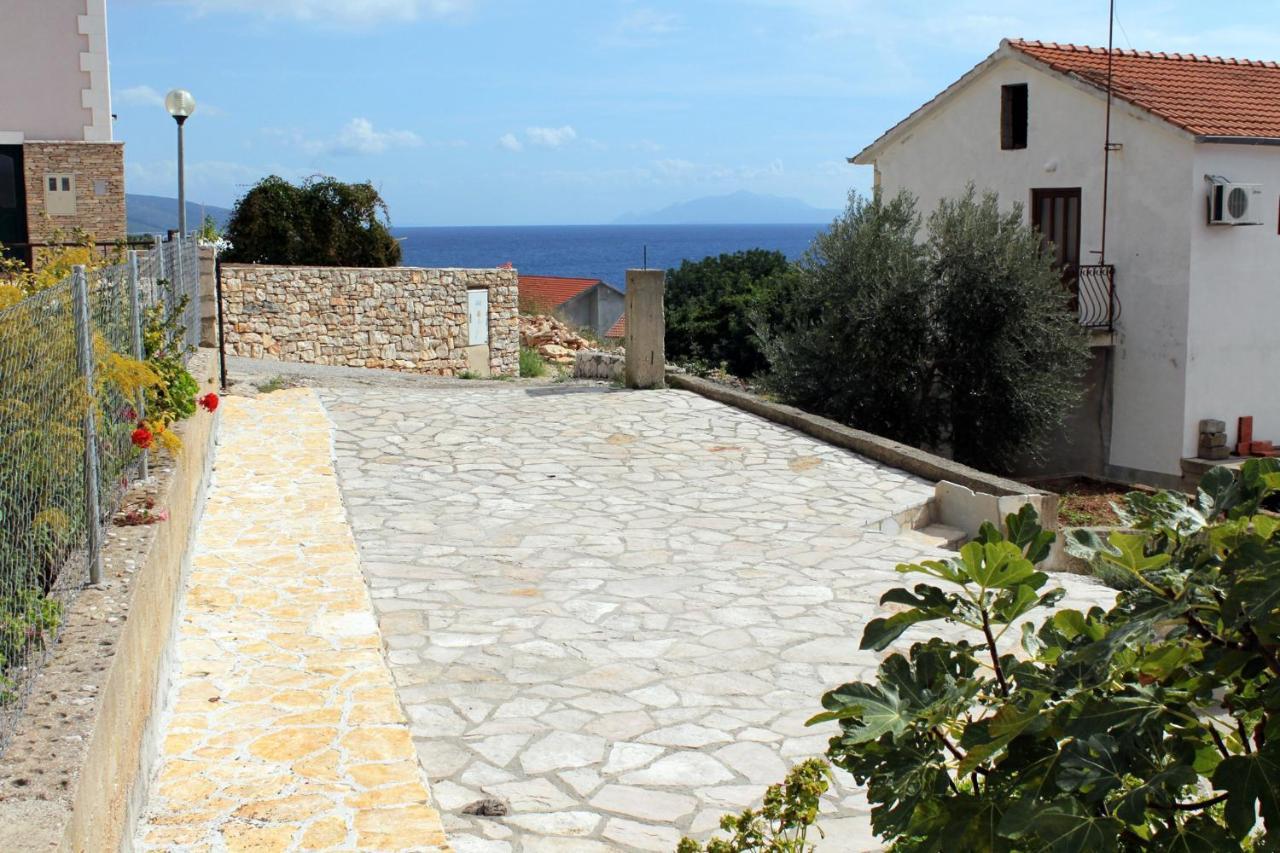 Apartments And Rooms With Parking Space Zavala, Hvar - 128 Jelsa  Dış mekan fotoğraf
