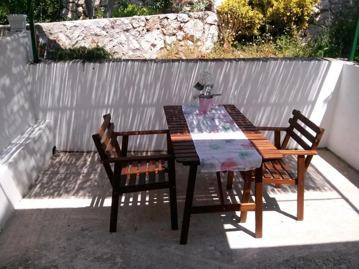 Apartments And Rooms With Parking Space Zavala, Hvar - 128 Jelsa  Dış mekan fotoğraf